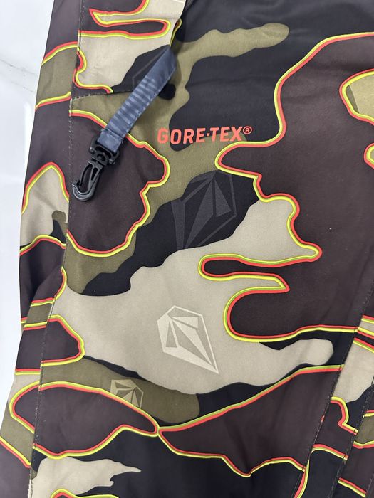 Volcom V-Bird Gore-Tex Snowboard Pants M оригінал (камуфляж)