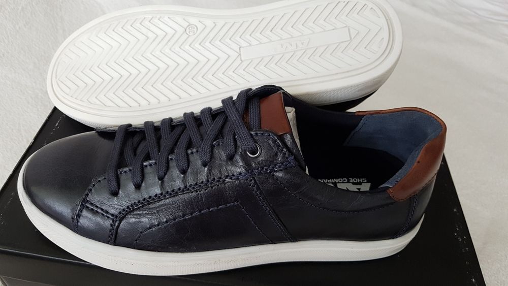 Кожаные кроссовки немецкой фирмы Am Shoe 39,41р,стелька 27см,оригинал.