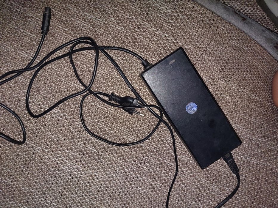 Ładowarka kukirin g2 pro