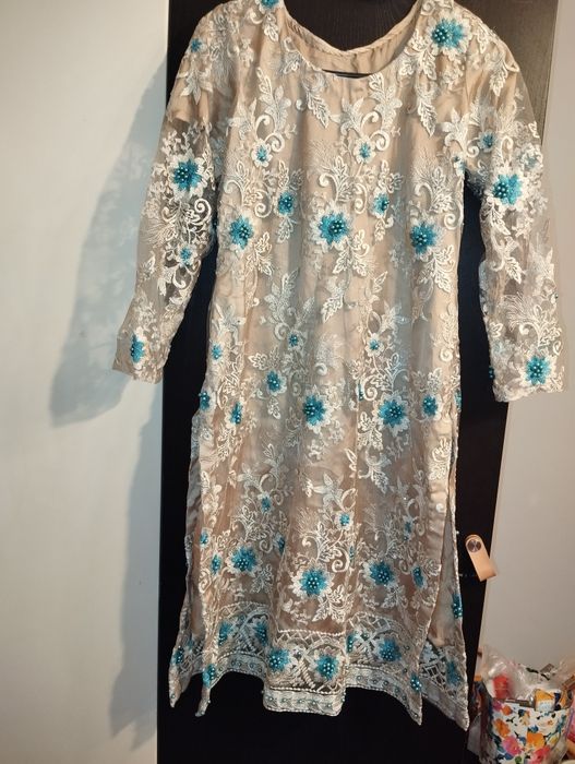 Piękna bogato zdobiona tunika indyjska