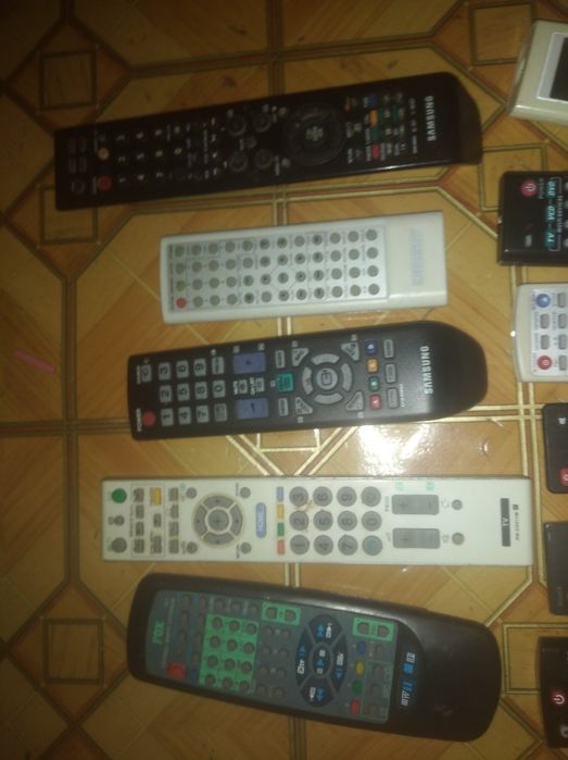 Пульти в наявності всі пульти що є на фото