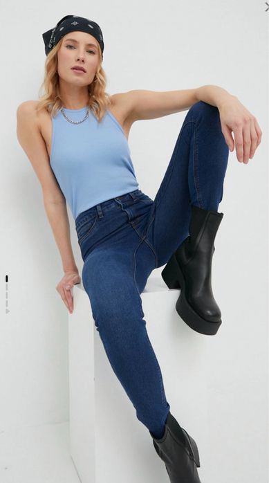 Жіночі джинси noisy may