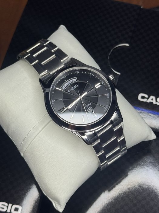 Годинник чоловічий Casio MTP-1381D-1A Оригінал Гарантія Часы мужские