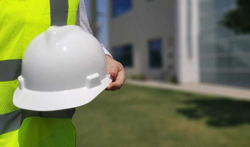 Kierownik Budowy;  Inspektor Nadzoru;  przeglądy okresowe budynków