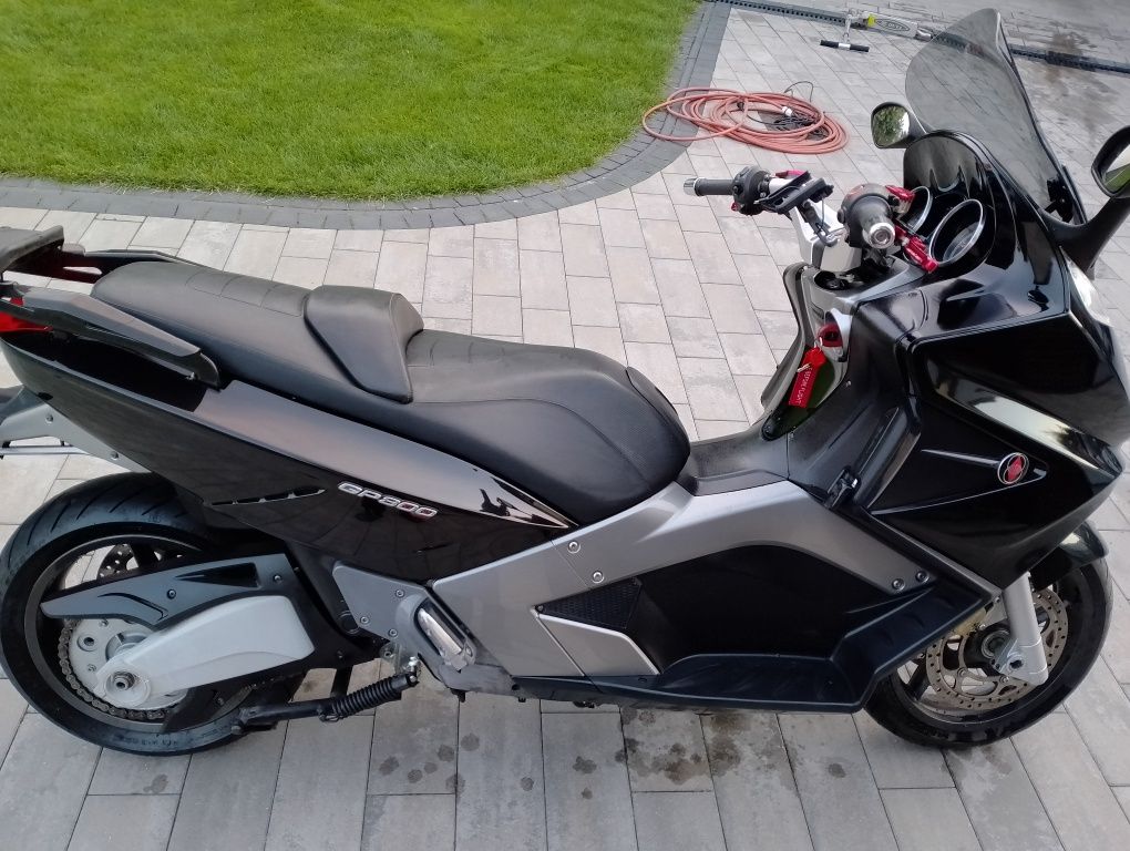 GILERA GP 800 Niski przebieg