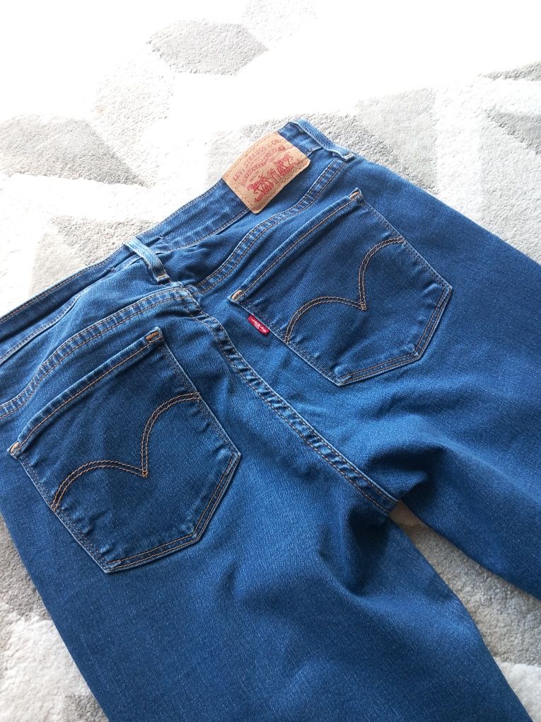 Sprzedam spodnie damskie Levis 712 Slim W28 L32