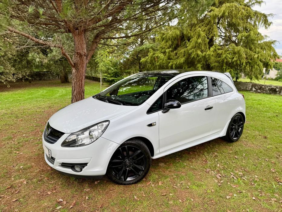 Opel Corsa 1.2 Black Edition