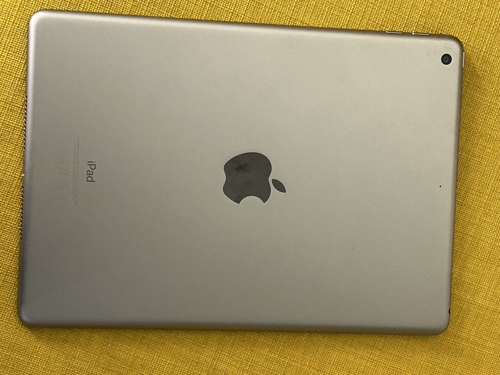 IPad gen 6 32 GB