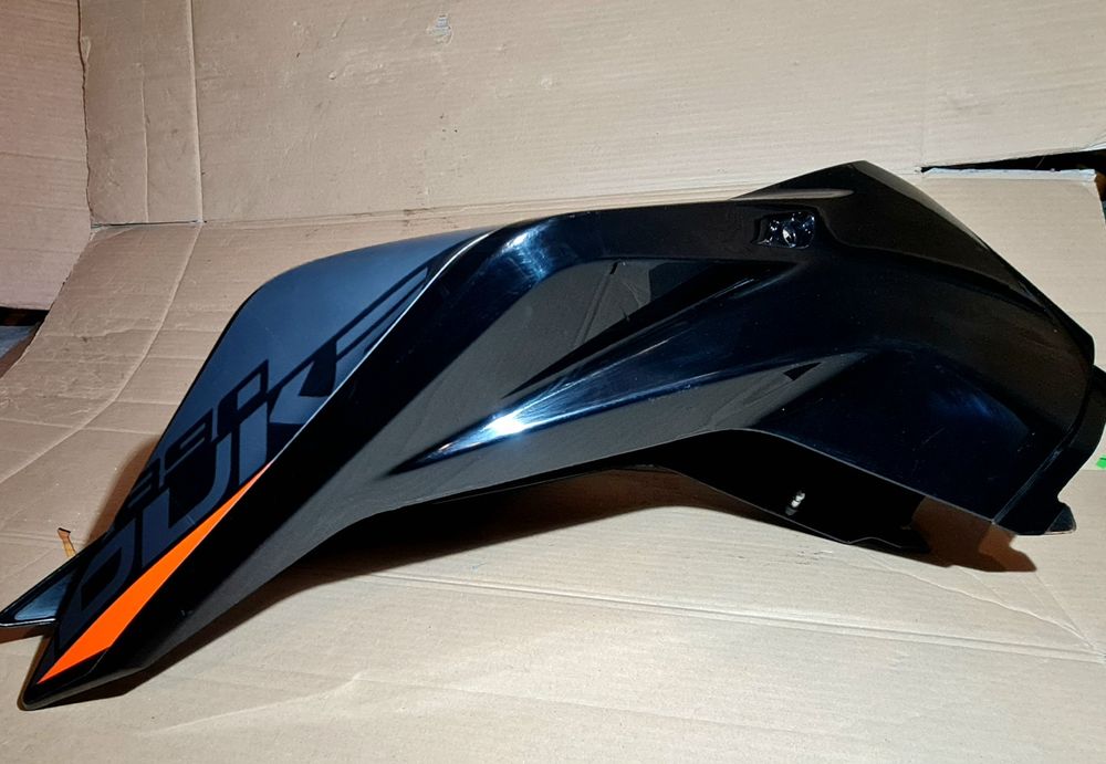 Obudowa osłona zbiornika baku ktm duke 790 890