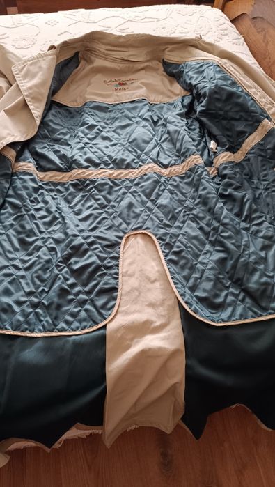 Gabardine clássica de homem beje, marca Melka