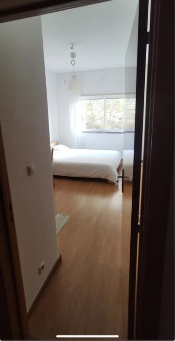 Quarto Solarengo com casa de banho privada em Paco de Arcos