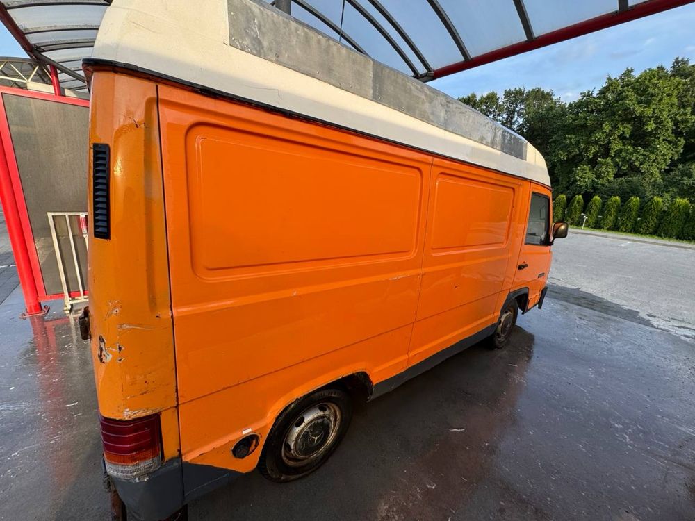 Продам Mersedes mb 100