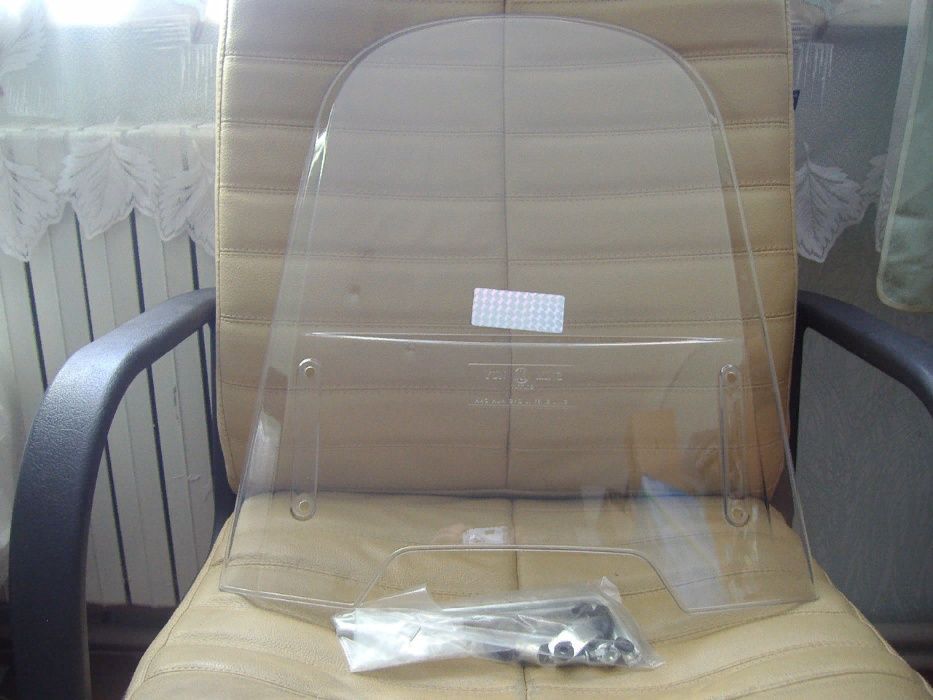 Лобовое/Ветровое стекло на скутер/мопед (Honda Yamaha Suzuki) Доставка