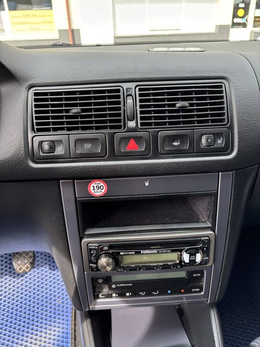 Продам авто Volkswagen Golf 4