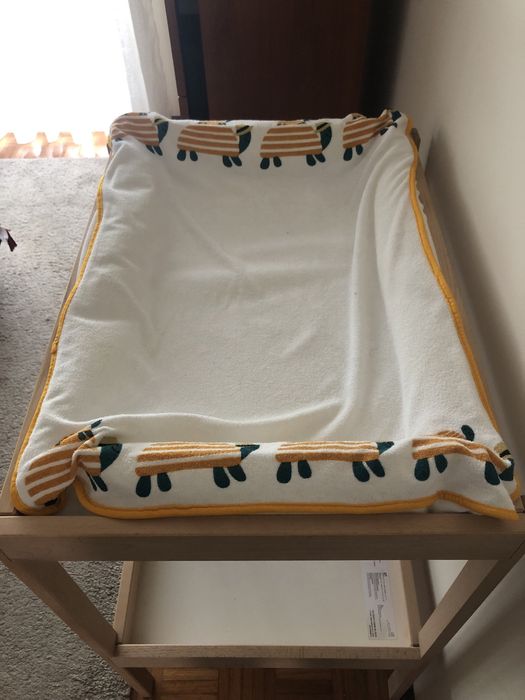 Trocador ikea + mudador fraldas + capa para mudador