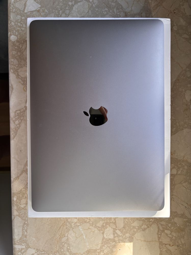 MacBook Pro 2017, poleasingowy, gotowy do pracy