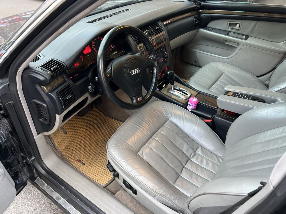 Продам Audi S8