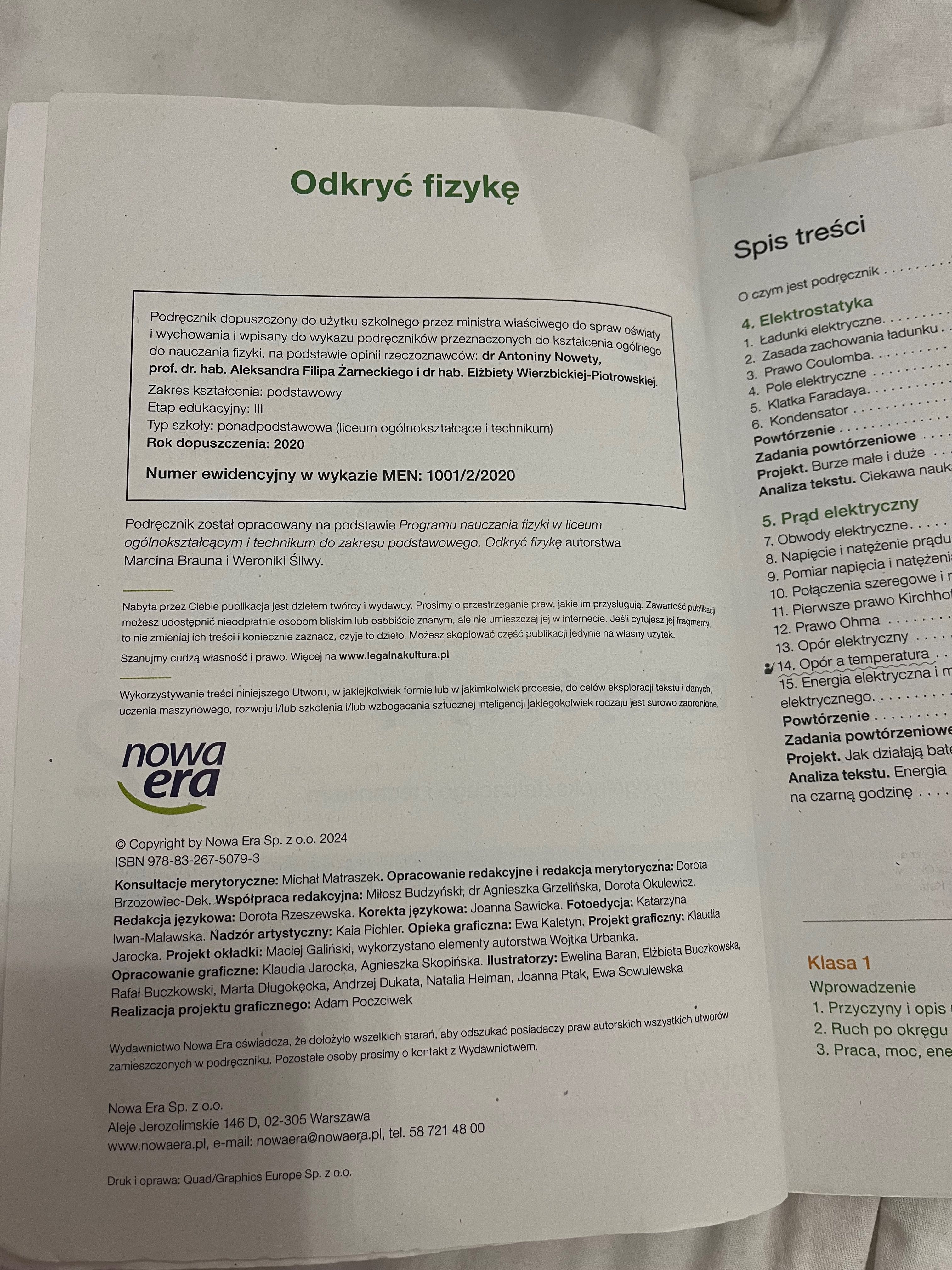 Podręcznik do fizyki do klasy 2 ponadpodstawowej.