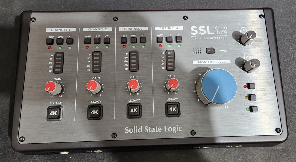 Ssl 12 Interface Audio