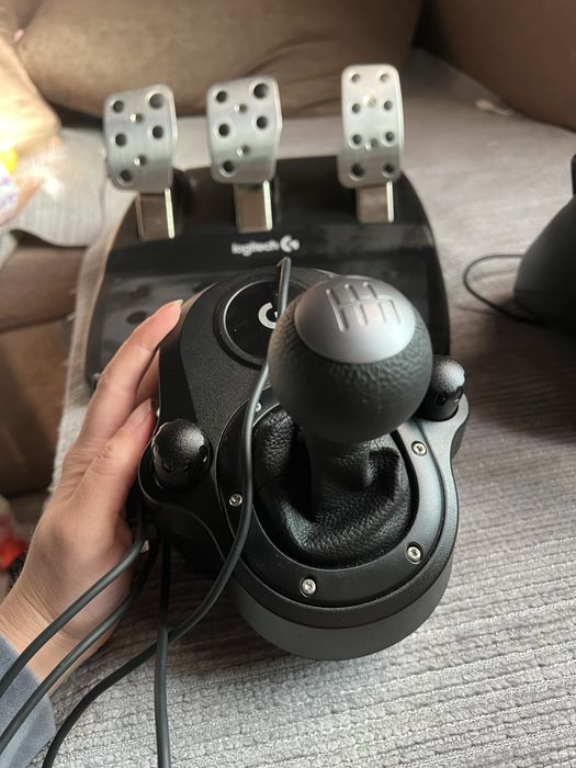 Ігровий руль Logitech G29 + педалі + коробка передач
