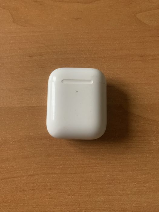 Зарядний кейс для Apple Airpods 2