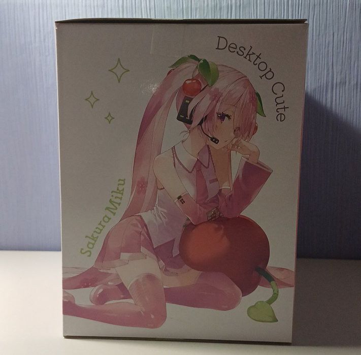 Срочно продам аніме фігурку хатцуне міку ОРИГІНАЛ