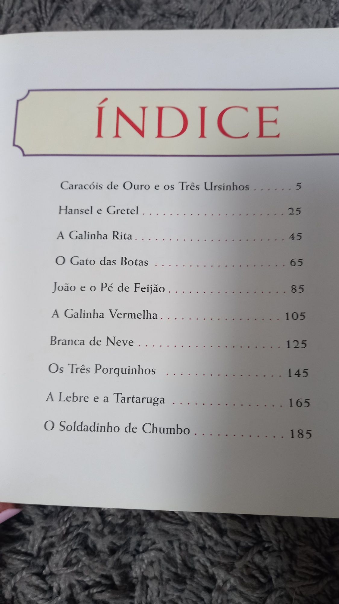 Livro infantil de Histórias Clássicas