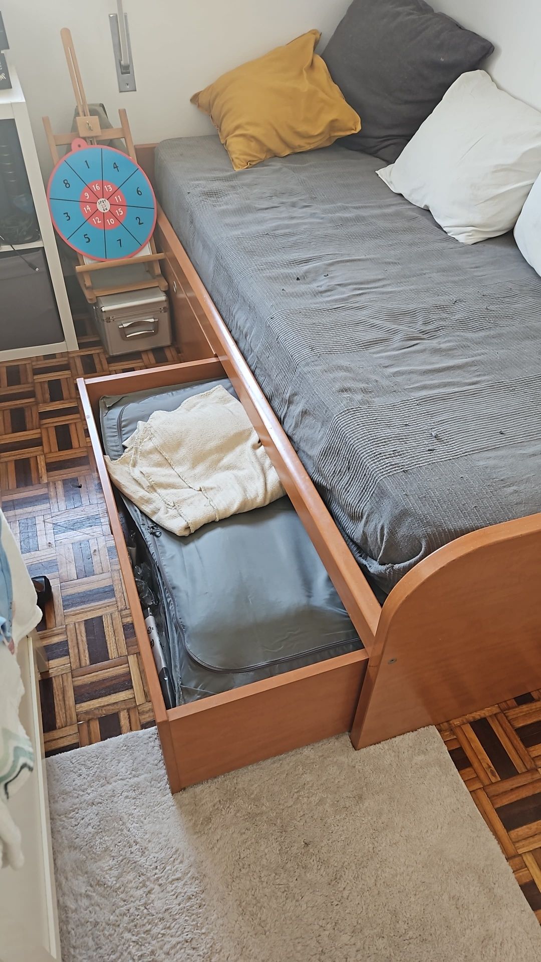 Cama de solteiro em Cerejeira