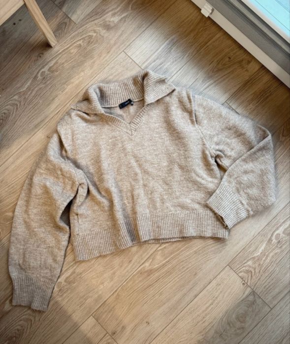 jesienny beżowy sweterek mango z kołnierzykiem S