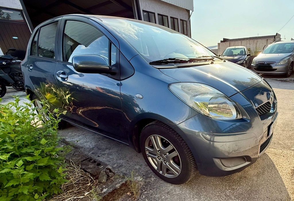 Vendo Toyota Yaris