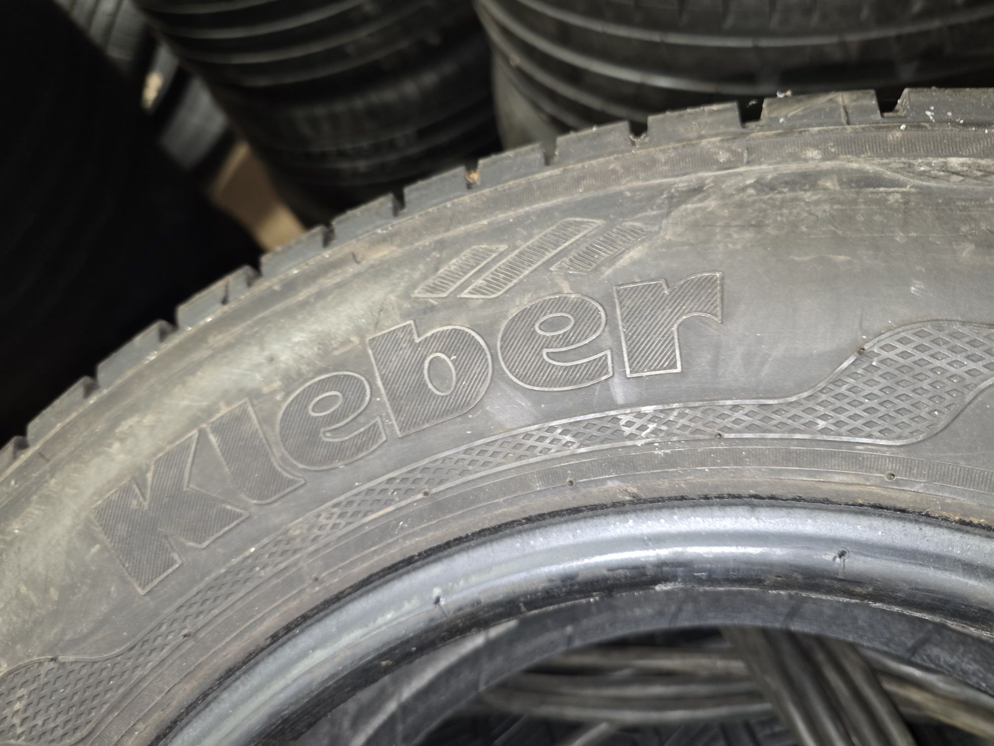 215/70/15 c Kleber Transpro 8,5mm Super para 18r.