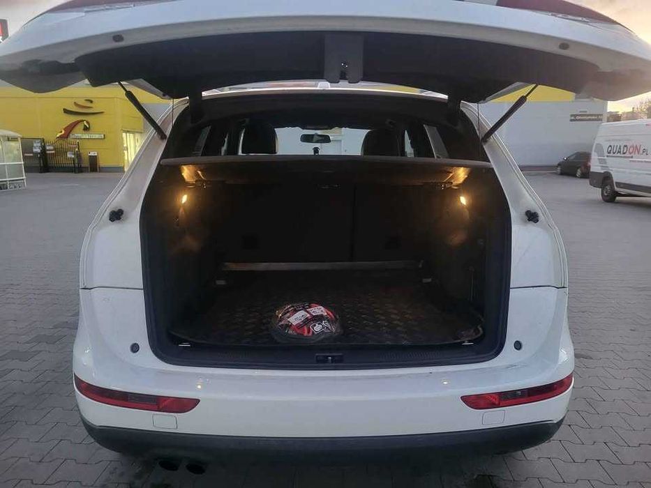 Audi Q5 2010 r. 2,0 TDI 4x4