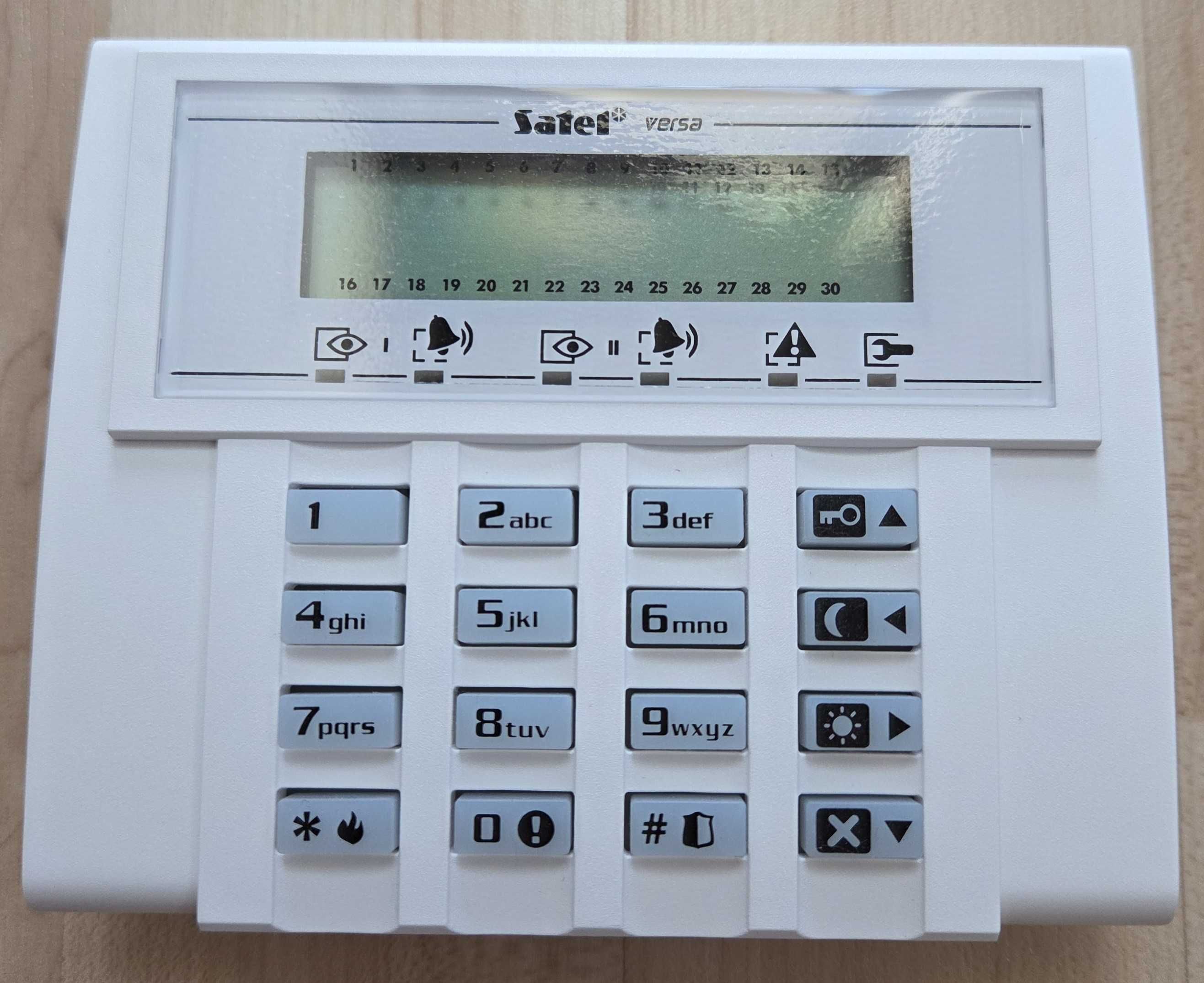 Satel VERSA-LCD-BL manipulator