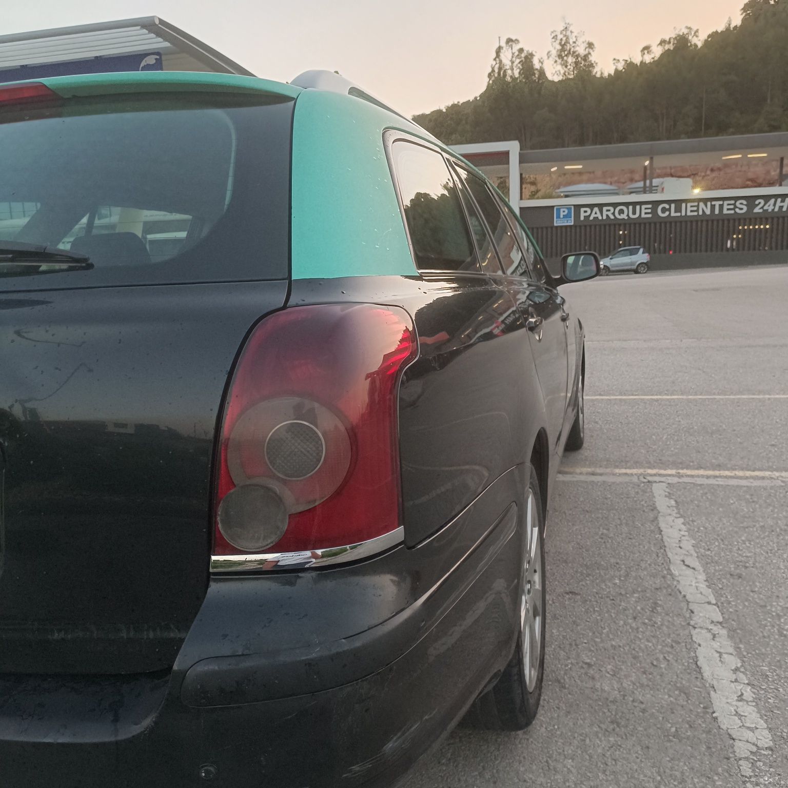 Toyota Avensis 2300