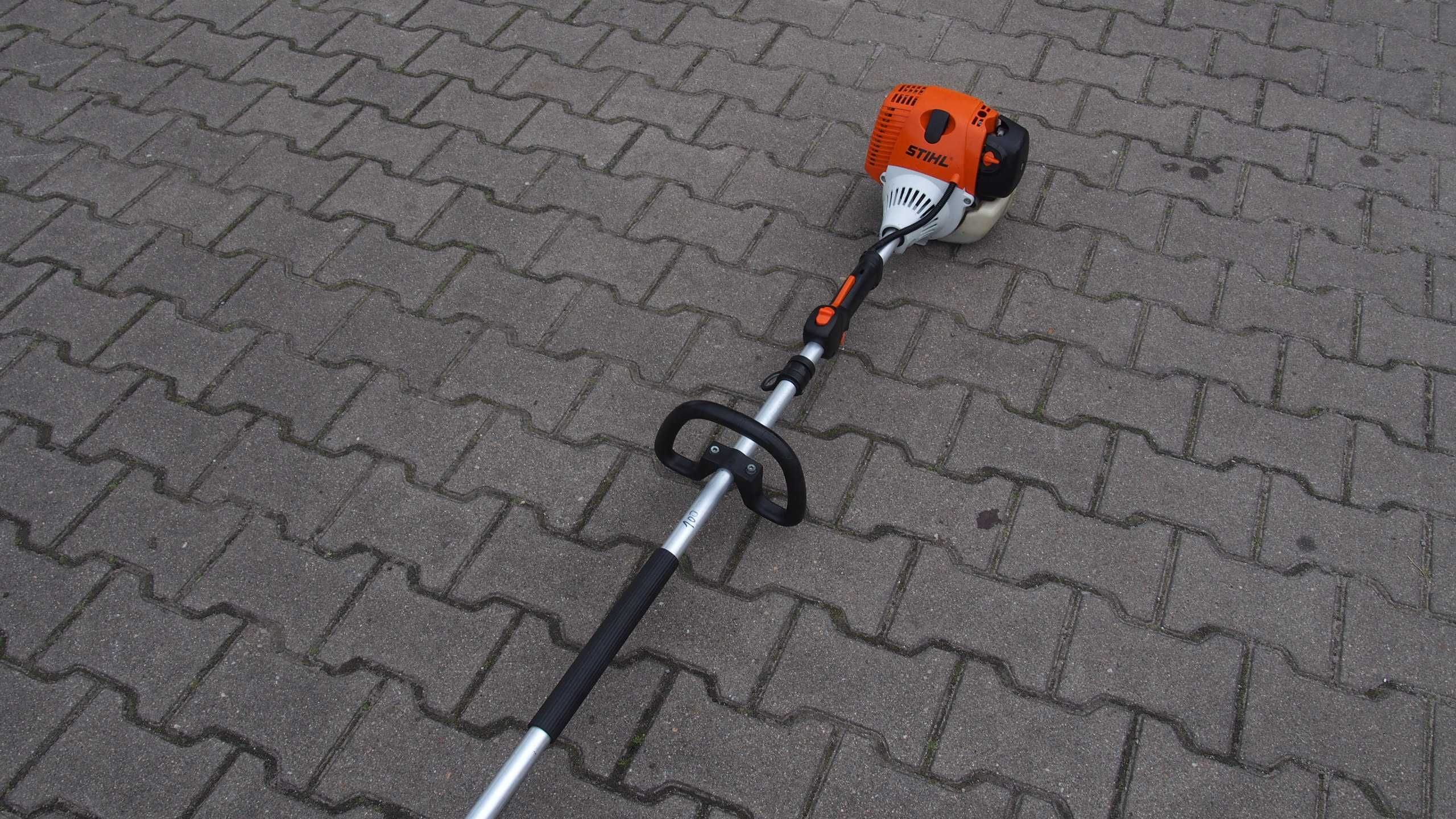 STIHL HL 100  HL100 NOZYCE Spalinowe Na Wysiegniku