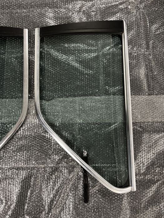 BMW E30 rarytas szyby uchylne chromline tylne coupe zielone chrom wąsk