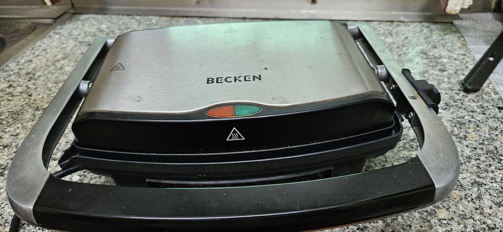 Grelhador/ sanduicheira