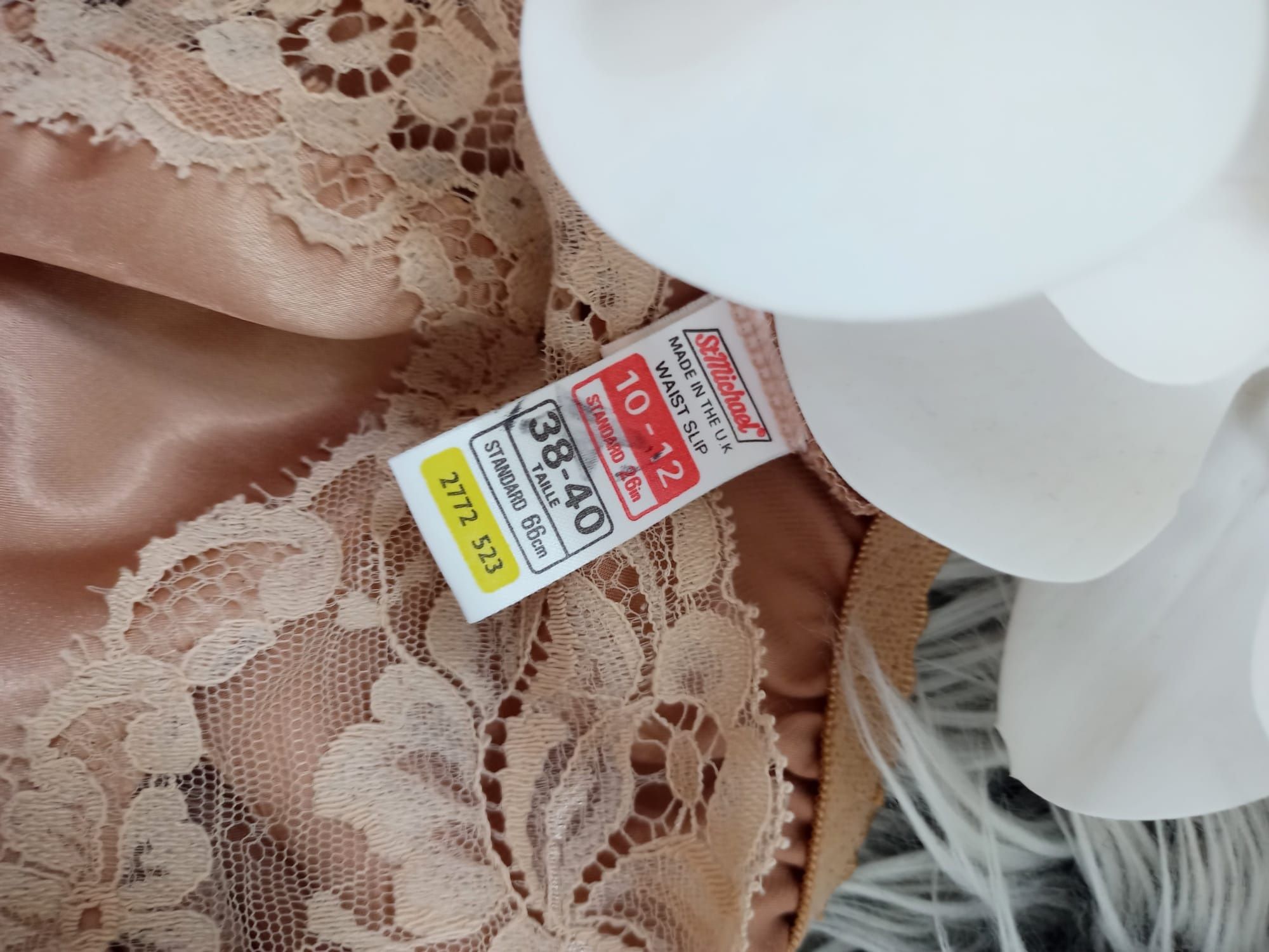 Halka podomka z koronką St.Michael kolor ciemny nude r.M/L