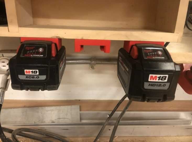 Suporte para baterias Milwaukee M18