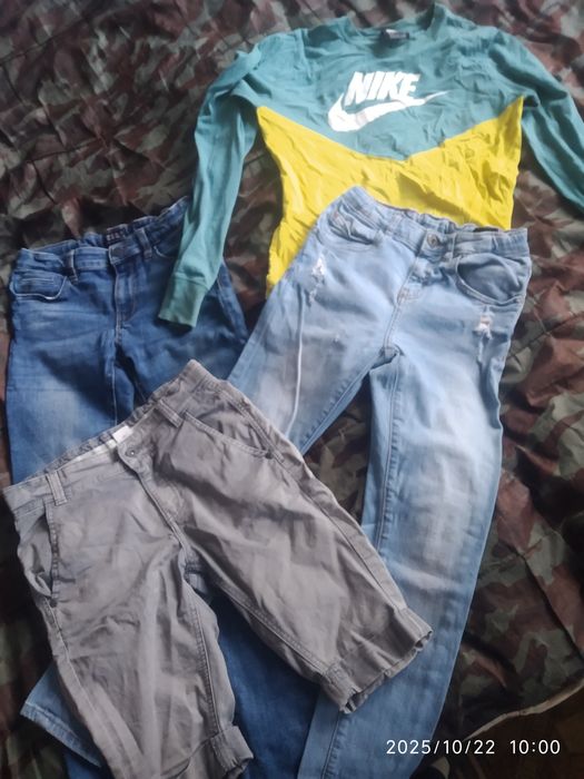 Віддам речі на хлопчика.