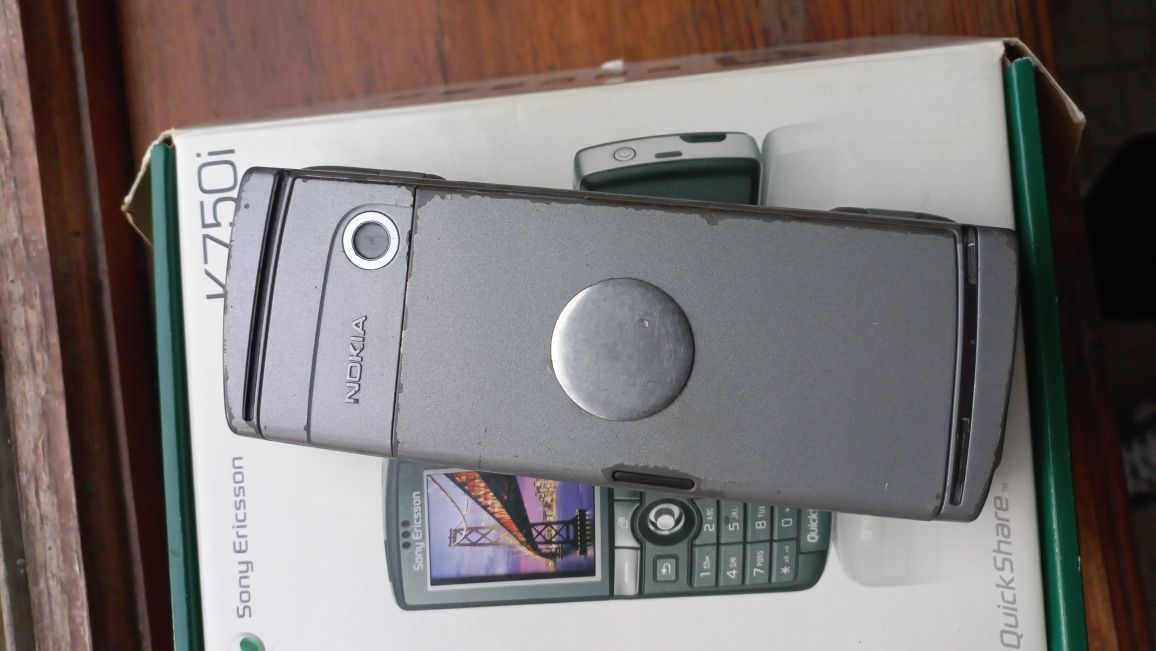 Телефон Nokia 9500