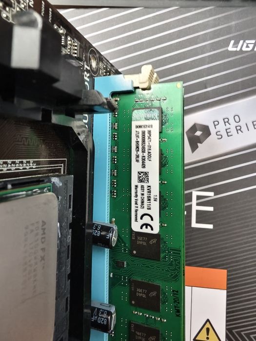 Комплект FX 8300 , 16gb ram, материнська плата am3+. Дифект!