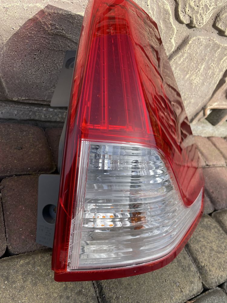 Стоп/ Фонарь задній правий Honda CRV-4