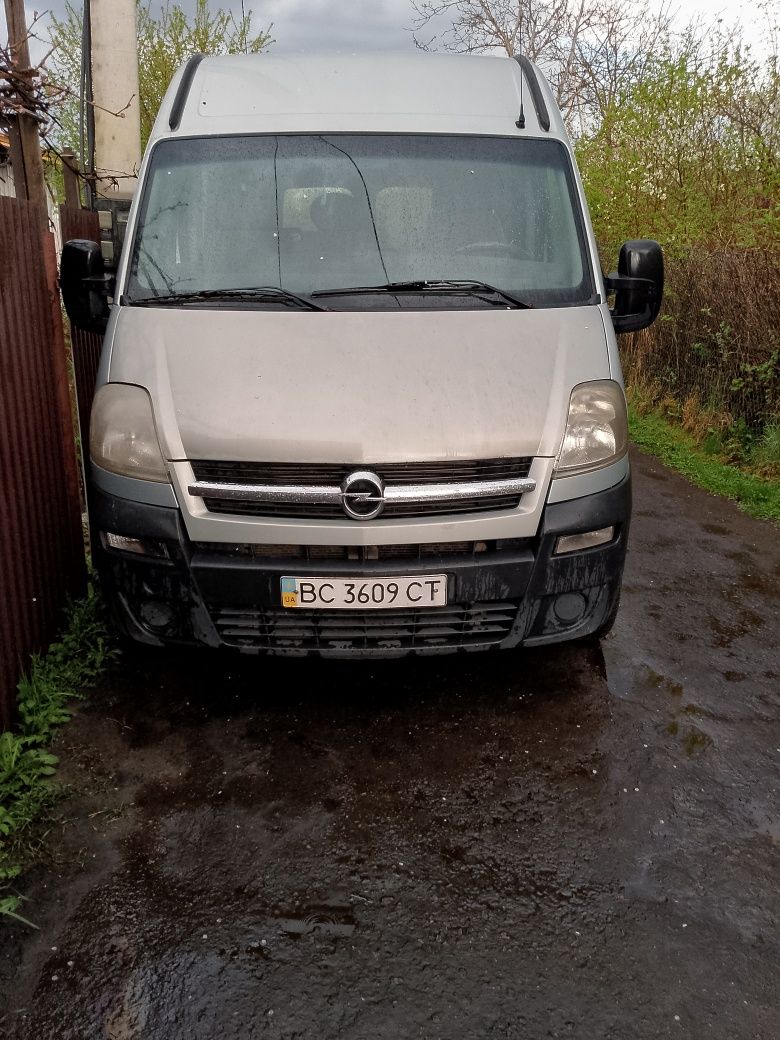 Авто Opel Movano