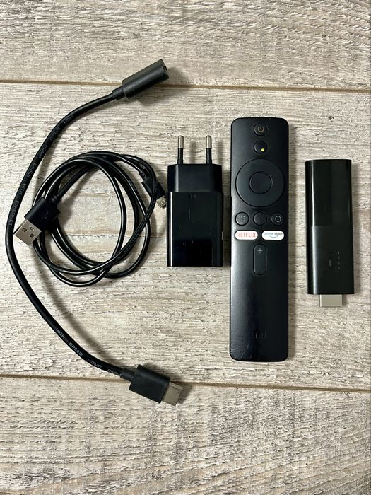 Приставка Смарт ТВ Xiaomi Mi TV Stick