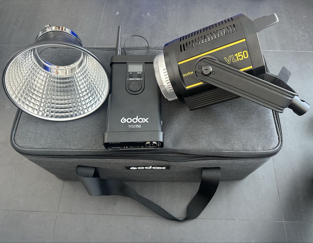Luz Contínua de Estúdio Fotográfico Godox VL150 | Preto
