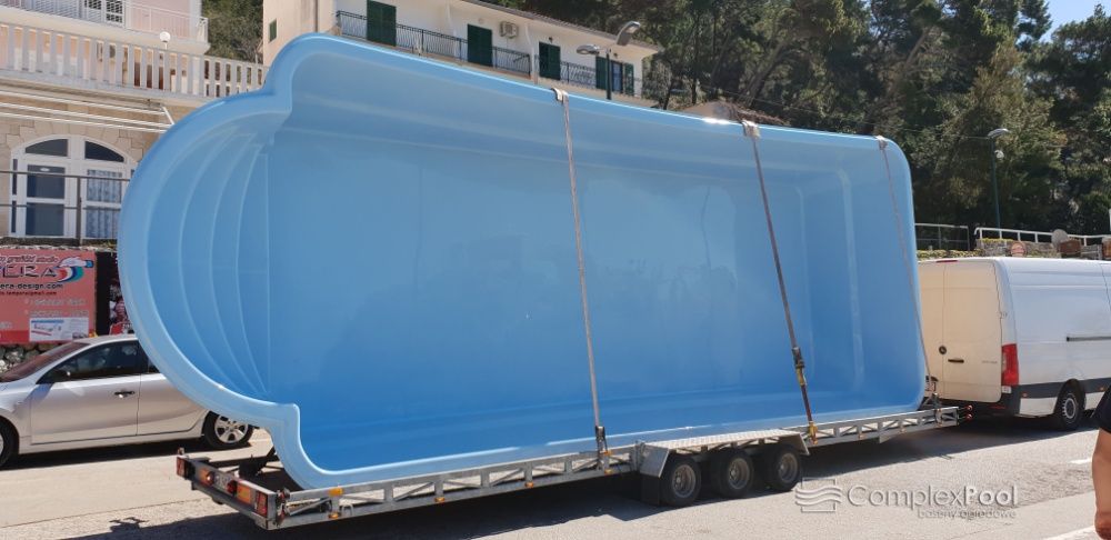 Basen ogrodowy wkopywany poliestrowy 9,4 x 3,3 x 1,55 z filtracją