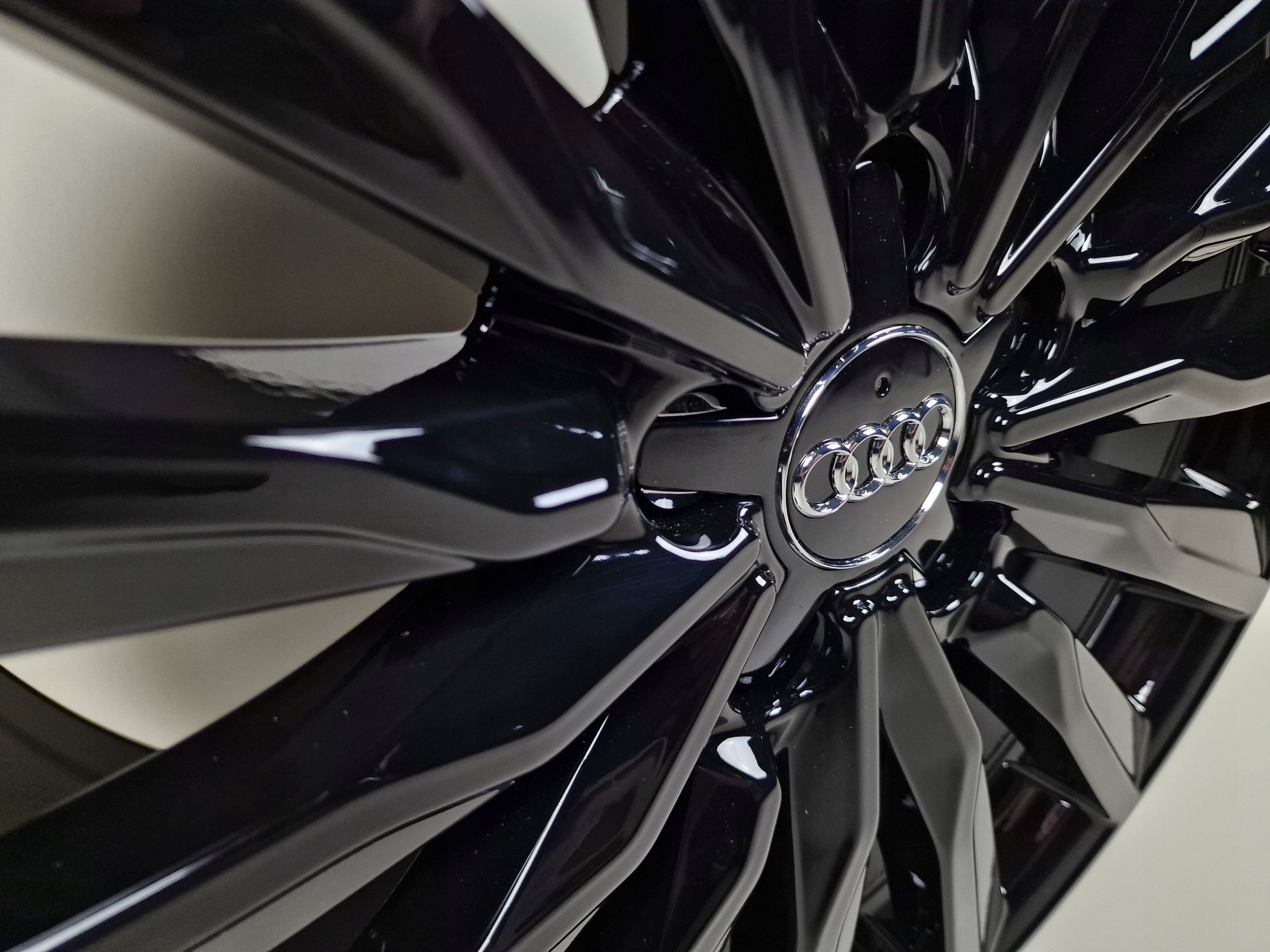 Oryginalne Felgi Audi 18” A3 A4 A6 A8 Q3 TT