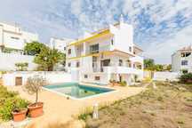 Moradia Isolada T6+2 Venda em Albufeira e Olhos de Água,Albufeira