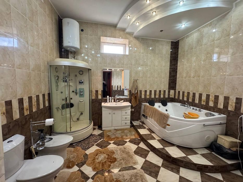 Розкішний будинок в Золотому Трикутнику (189-473)